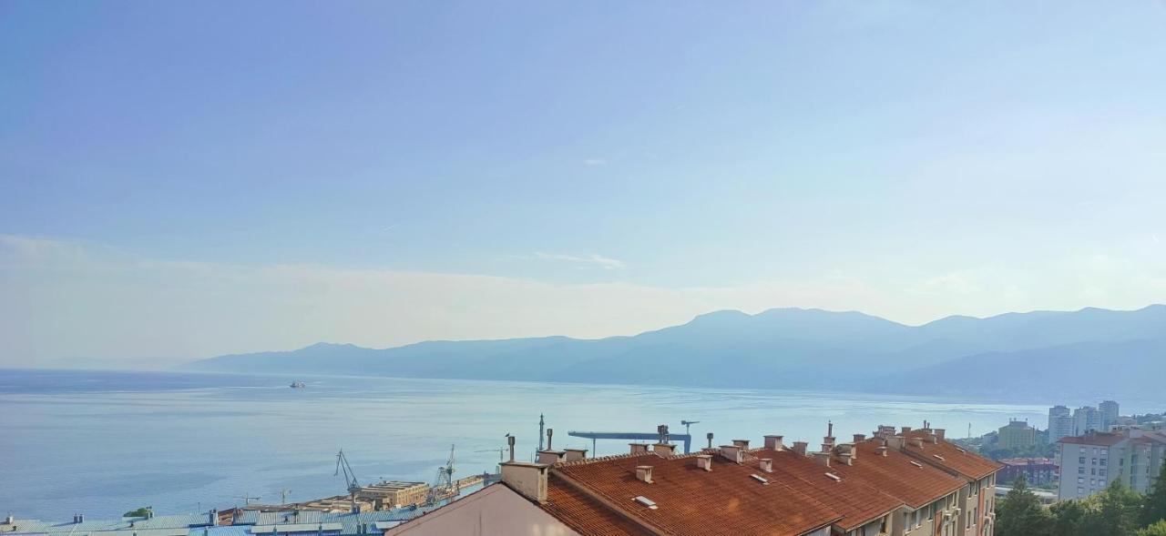 Adria Holliday Rijeka Apartment Exterior photo