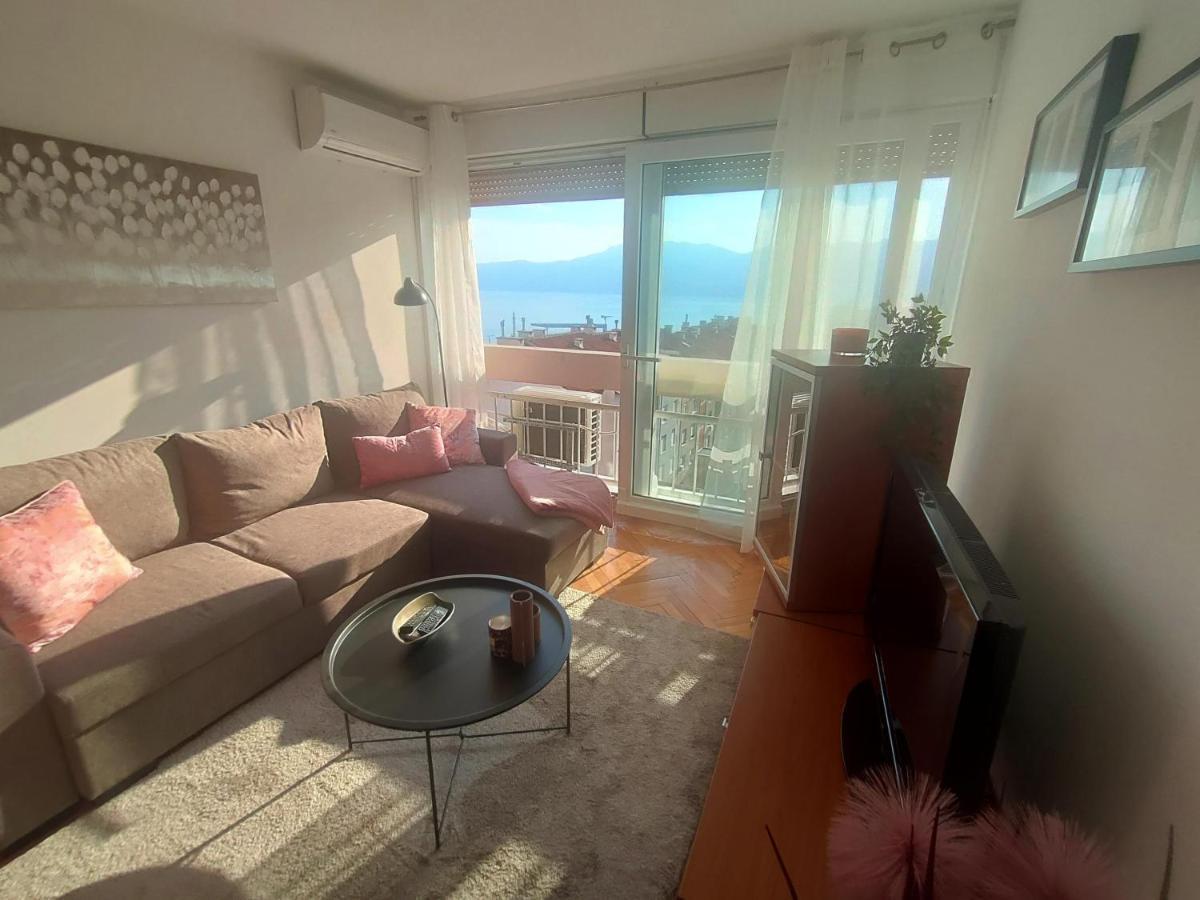 Adria Holliday Rijeka Apartment Exterior photo