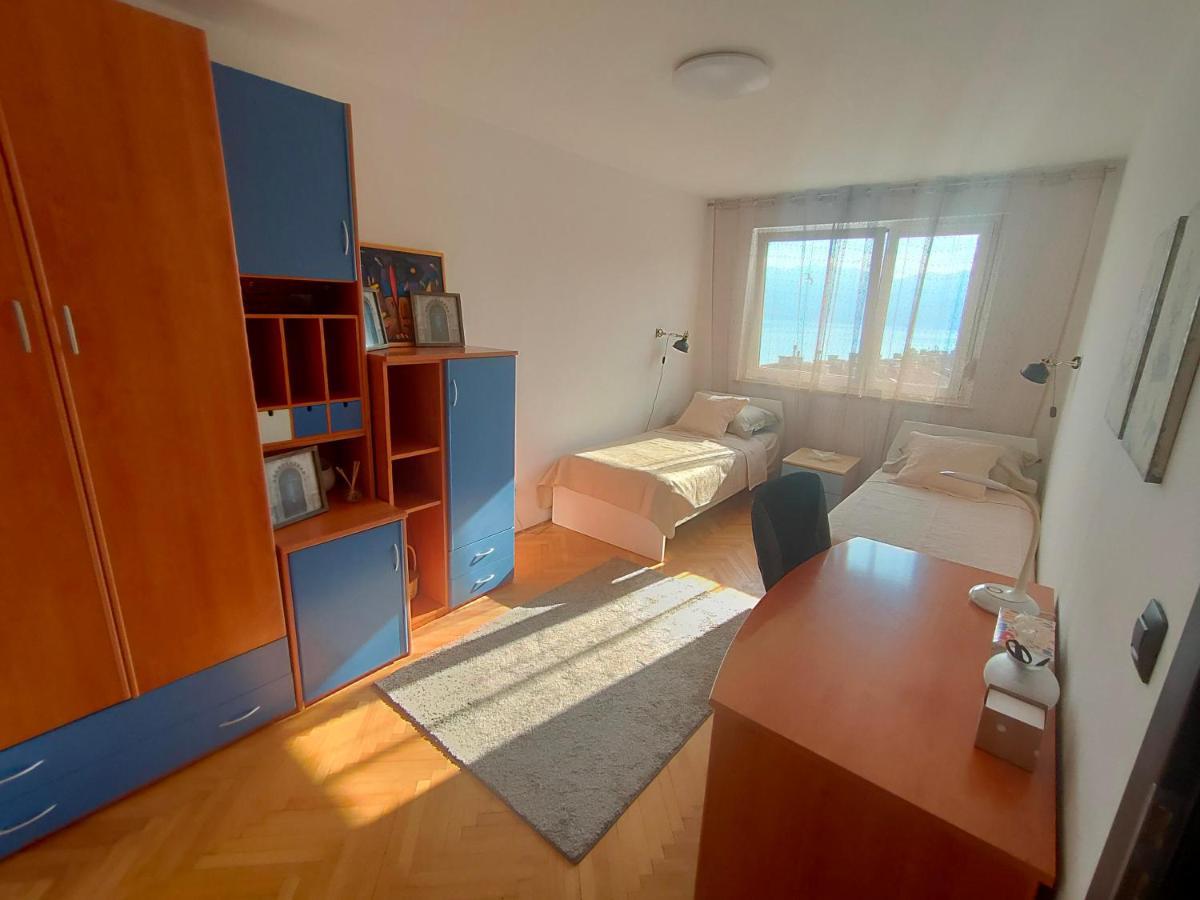 Adria Holliday Rijeka Apartment Exterior photo