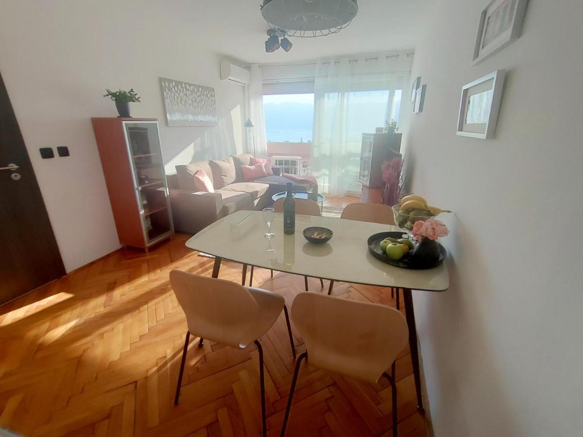 Adria Holliday Rijeka Apartment Exterior photo